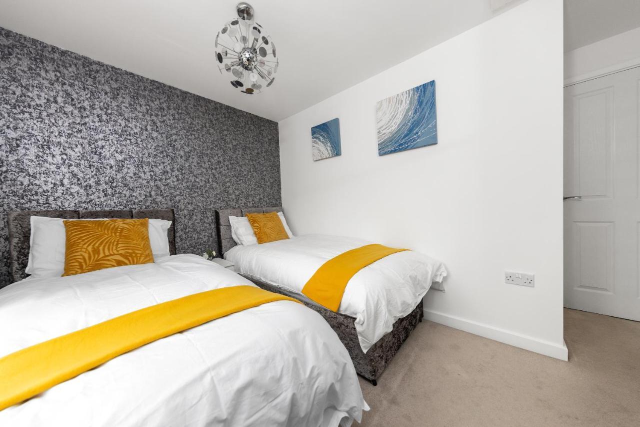 Royal House Wolverhampton - Perfect For Contractors & Large Groups Eksteriør billede