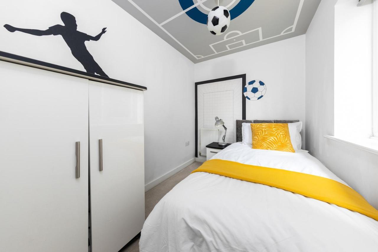 Royal House Wolverhampton - Perfect For Contractors & Large Groups Eksteriør billede